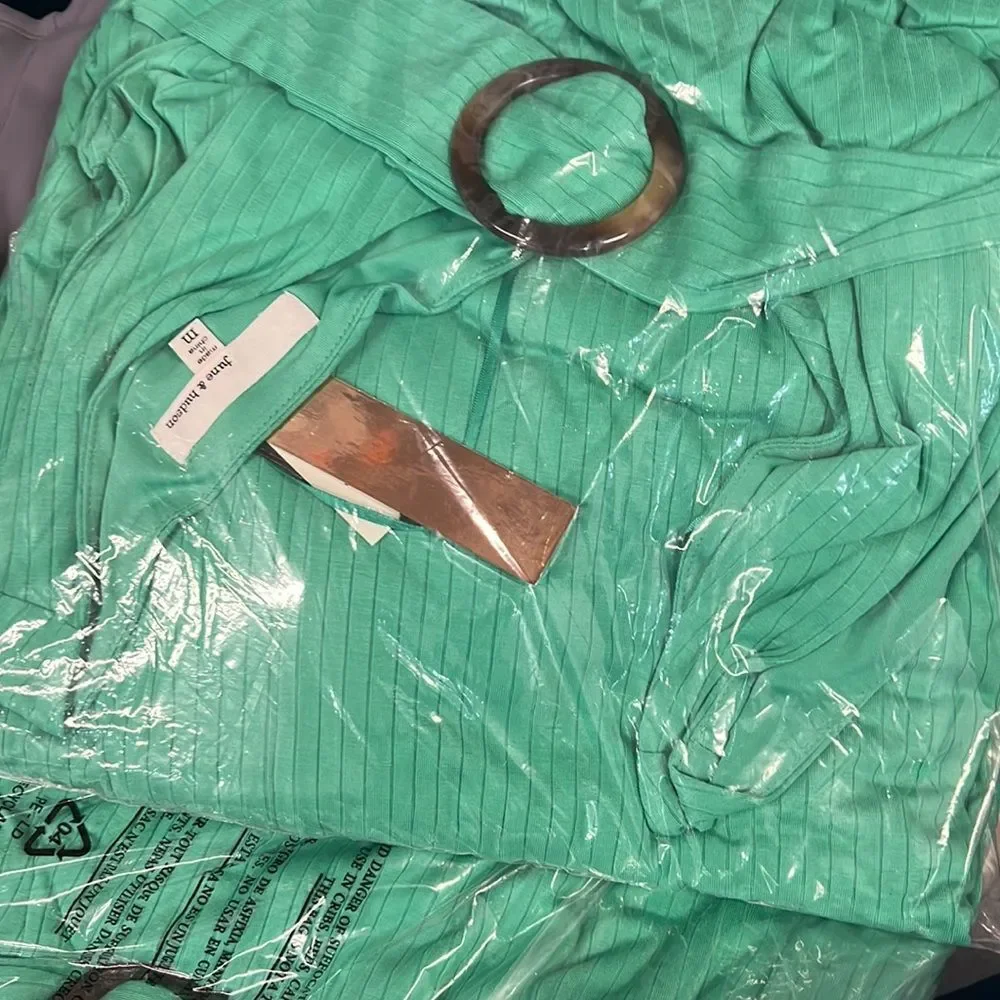 GREEN BELTED MAXY DRESS NEW WITH  THE TAGS - Picture 4 of 6